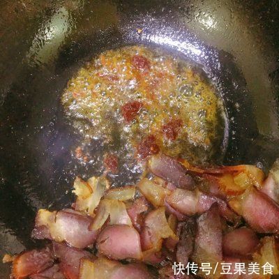 这道腊肉炒菜合集发到朋友圈，留言全说被馋哭