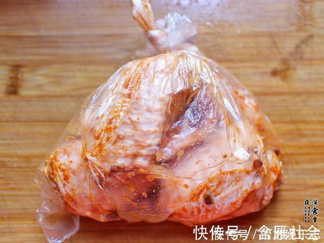 小妙招|炸鸡翅小妙招,看懂油温,炸出来的鸡翅外表金黄,肉质鲜嫩
