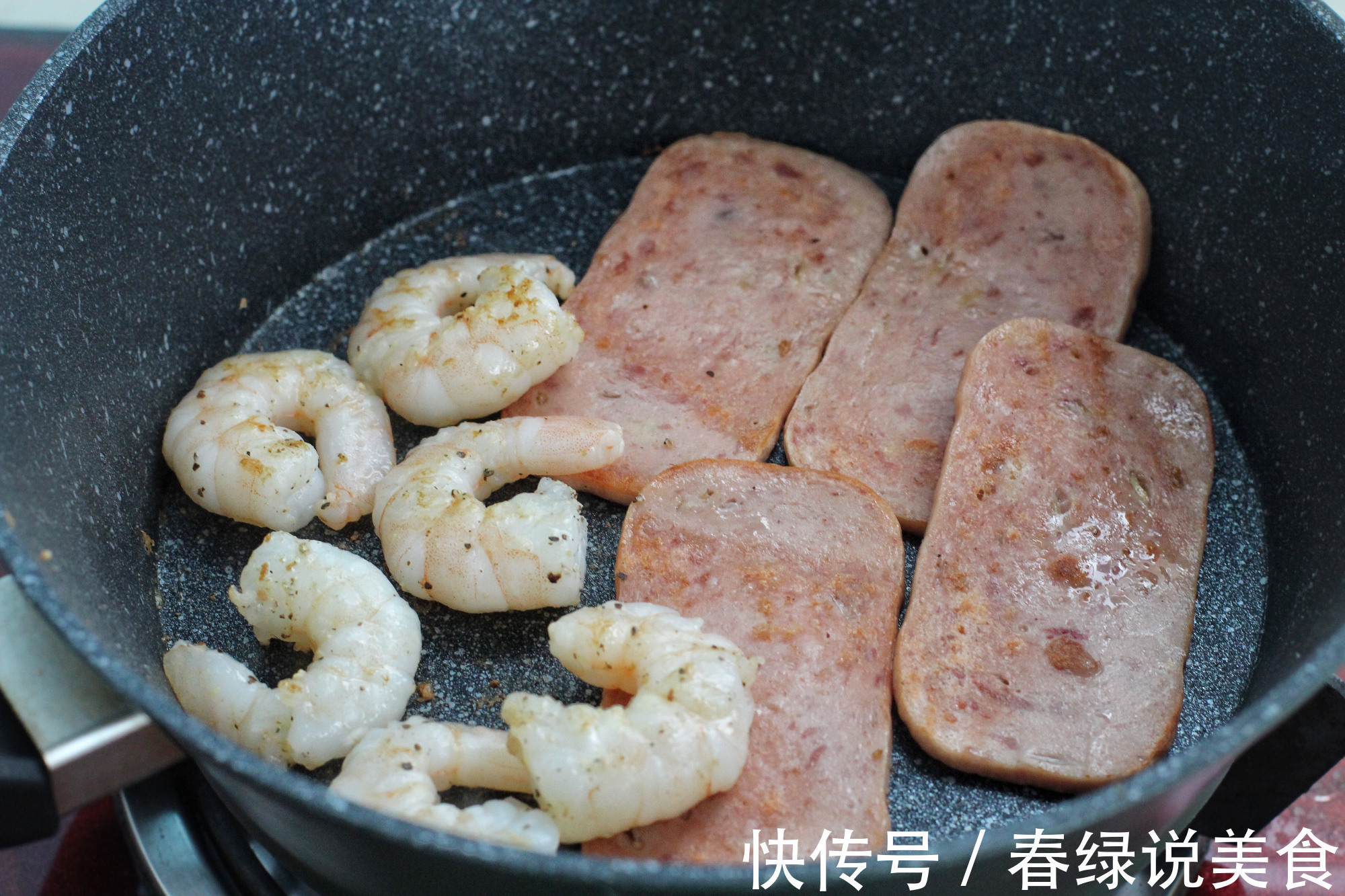 连吃一周也不腻的早餐饼，有虾有蛋营养均衡，简单快手十分钟上桌