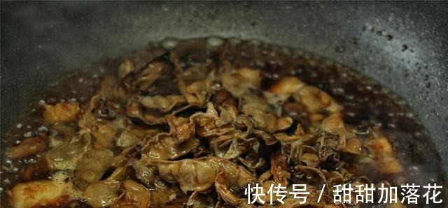 新鲜不起眼的菜,晒干太抢手,冬天和肉一起炖,全家大小都喜欢吃!