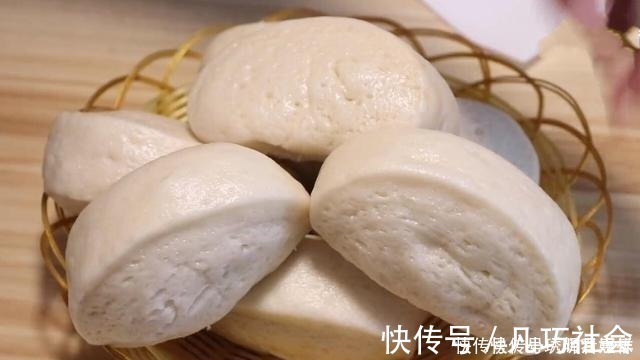 面粉|蒸馒头，只加酵母就大错特错了，教你蒸出又香又白蓬松柔软的馒头