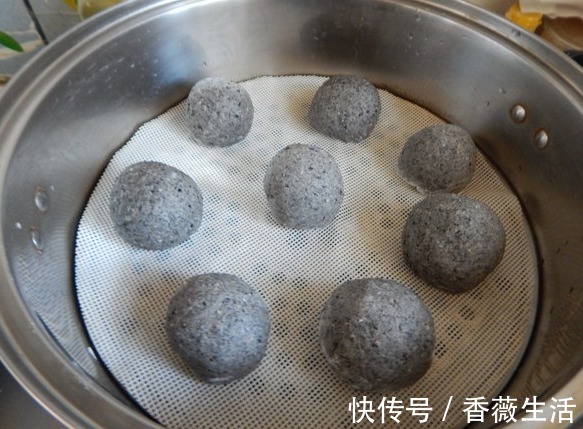 破壁机|天热多吃黑芝麻，教你2个新吃法，花钱买不到，好吃上瘾！