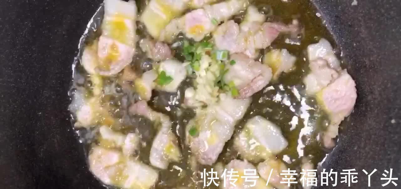 家常酸菜炒粉条,酸辣开胃,东北人常常念叨的家乡“好”味道