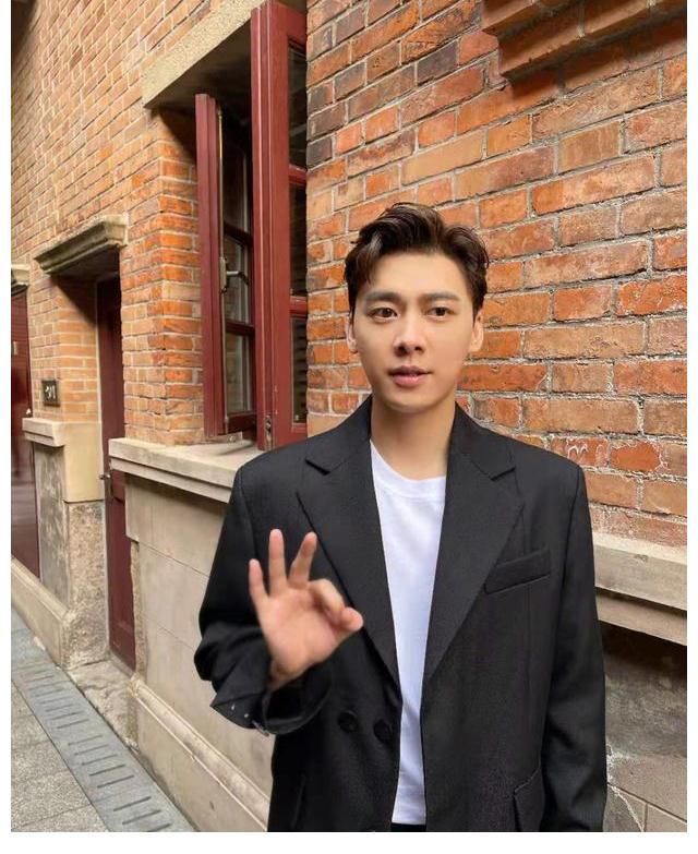 楊紫|明星版“變形計”將來襲，楊紫劉浩存同臺比美，男嘉賓是收視保障