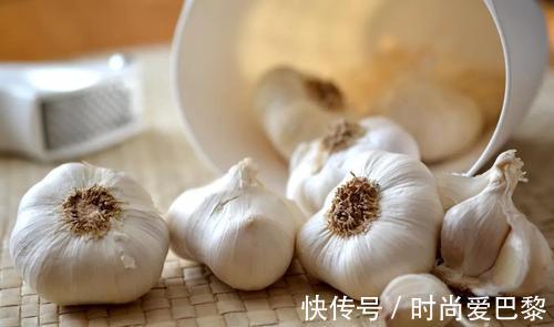 素食|高血压人群不能吃大蒜？医生提醒：这5种素食要少吃