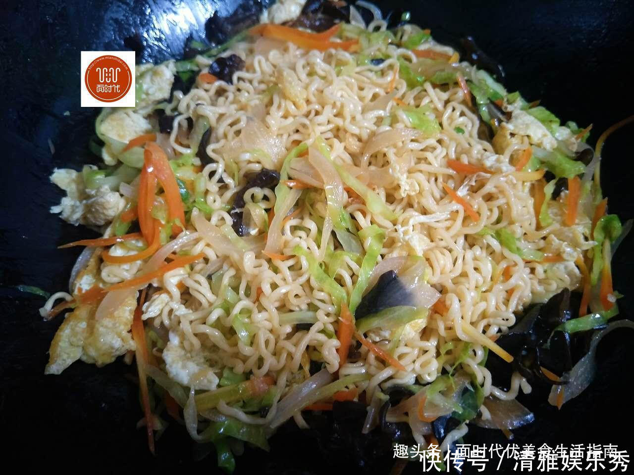  美食生活|方便面别再泡着吃了，教你个方便面的新吃法，外面是买不到的哦！