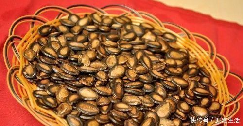 五香瓜子|高血压的人有福了常吃此物,利肺润肠,止血降压,预防动脉硬化