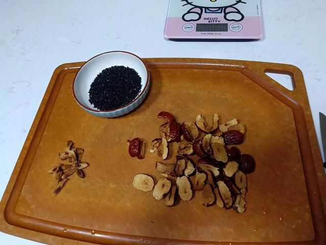 发酵|2分钟自制养生芝麻糊，外加芝麻馒头，做法统统告诉你，太简单了