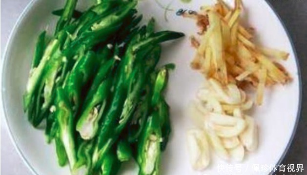 抢光|小炒肉怎么做才下饭呢!大厨教你酒店的正宗做法,上桌就抢光了