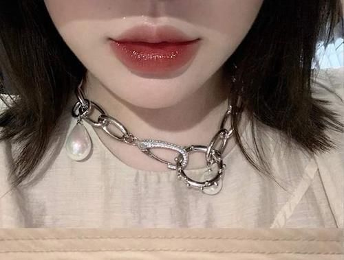 女生 气质女生必入的5支口红,涂上就是“有钱小姐姐”,看你有几支