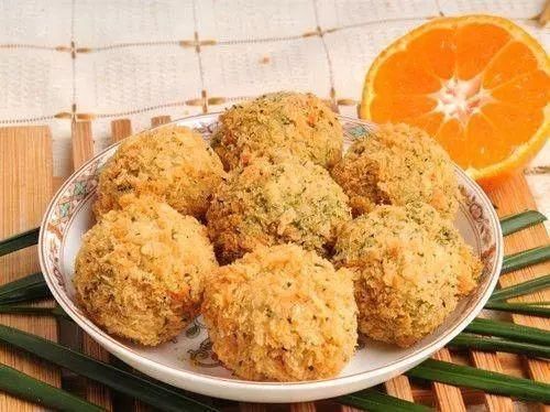 丸子|炸肉丸子时多加“这一步”,炸出来的丸子外焦里嫩,放凉也很酥脆