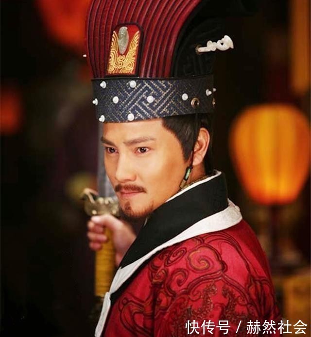 乾隆皇帝&奸臣秦桧后人考上状元,路遇岳飞墓时留下两句诗,满满的无奈之情