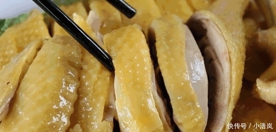 白切鸡|白切鸡别直接下锅煮!多加“这一步”,肉质更鲜嫩