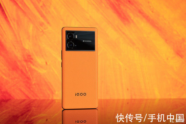 iqoo|年货节优惠全面开启！过年想买新手机 这四款不得不看