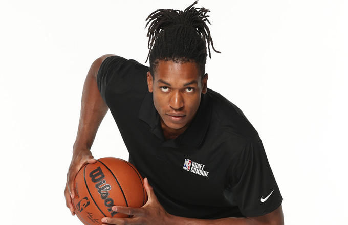伊夫|2021年NBA选秀球员之伊夫-庞斯