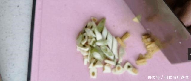 卤汁蒸芋头,步骤虽简单,但调味是关键,口感醇香浓郁让人垂涎