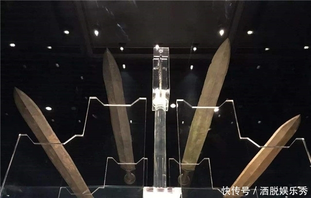 无比|这4把剑全球排名前4,不但锋利无比,甚至还滴血认主