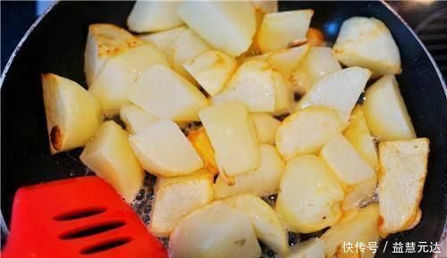 冬天进补,鱼和羊肉都不如它,暖胃驱寒,强筋健骨,就是太费米饭