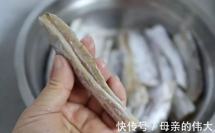 买带鱼,选肉厚的还是肉少的?学会挑选技巧,买对带鱼做菜好吃