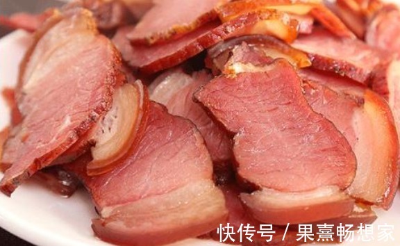 保存腊肉，直接冷冻是大错！学会这2招，腊肉香软好吃，放1年不坏