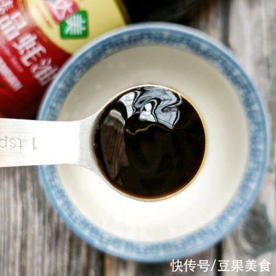 冬天最适合做这一锅菜,热气腾腾的好吃下饭