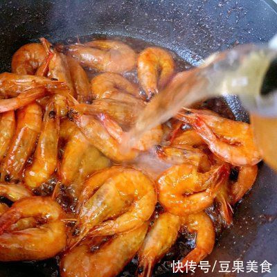 快手|这样做的油焖大虾~简单快手~好吃到舔手指
