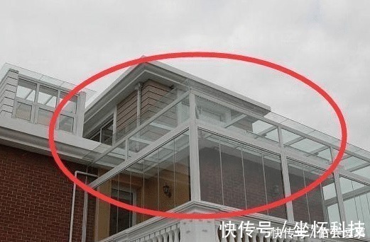 阳台|买房一旦遇到这种阳台,你可记得万万别买,入住才知有多坑