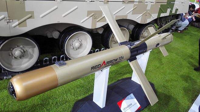 精度高|有线制导已被淘汰？红箭10照样很强，抗干扰强 命中精度高