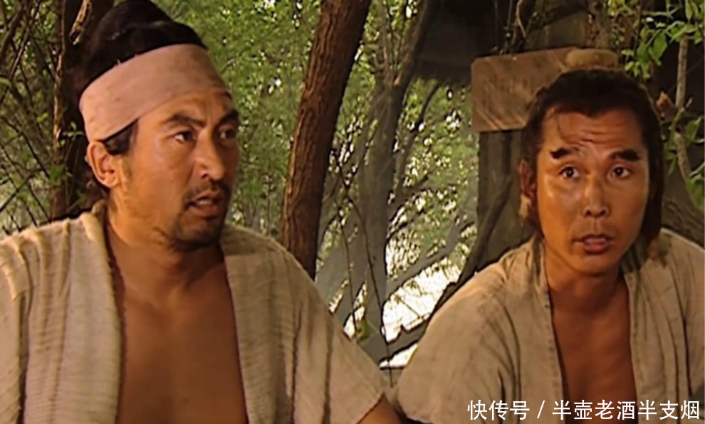 另一人|李逵单挑梁山水军六员天罡正将:能打赢其中两个,却会被另一人以武功碾压?