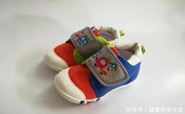 鞋底|5岁女宝双脚变形,只因长期穿这鞋,选鞋“雷坑”很多妈妈还在犯!