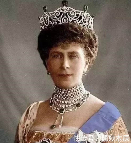 望尘莫及|她是世上坐拥珠宝最多的女人,一颗珍珠值2亿,英女王也望尘莫及