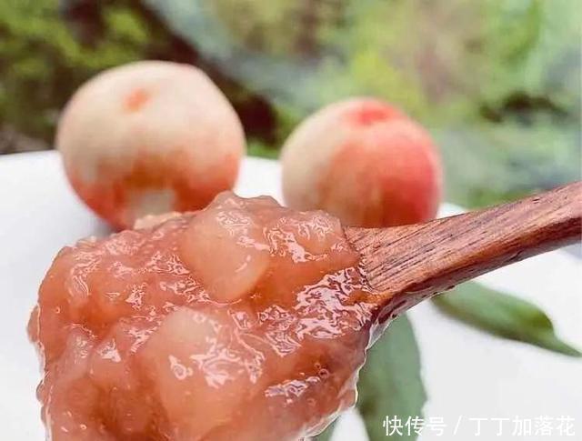 生意|秋天的第N+1杯奶茶,校园奶茶店生意都很红火