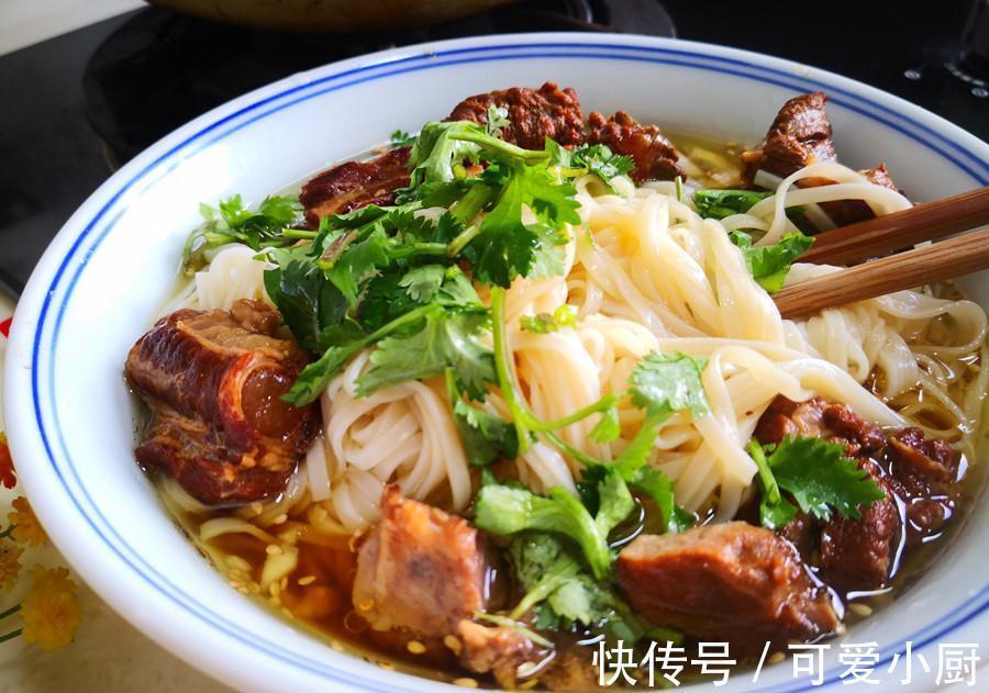 天冷了，吃牛肉面不如吃此面，营养足味道香，上桌汁都不剩，真香