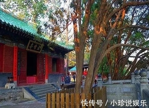 龙潭瀑布|景致记录：徐霞客游览嵩山，观少林寺碑林，看珠帘瀑布、龙潭瀑布