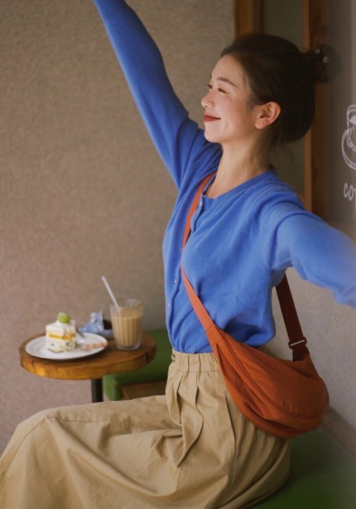 气质 秋冬建议多穿“针织衫”,搭配牛仔裤时髦洋气,搭配半身裙真优雅