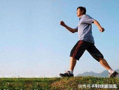 全身性|跑步之后脚疼膝盖疼学会这5招让筋骨年轻不止10岁！