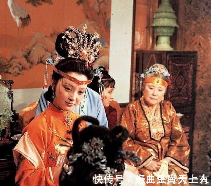 贾府&王熙凤是最该喜欢薛宝钗的人,可是她为何一直袒护林黛玉?