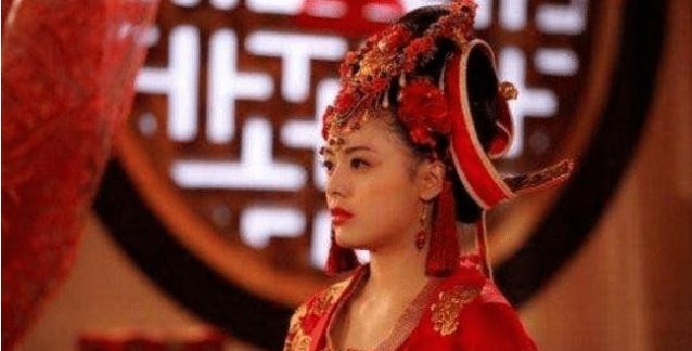 弟弟们&哥哥用江山保美人周全,弟弟两者都要,嫂子一切为了儿子