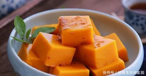 清凉|南瓜别在蒸着吃了,试试这做法,香甜清凉,怎么都吃不腻!