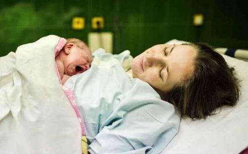危险|33岁产妇分娩时突然咳嗽,5分钟后永远闭上了眼,这事孕妈别大意