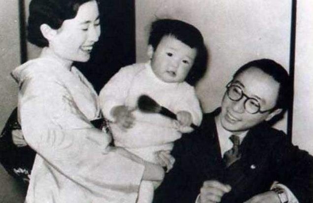 郭沫若|被郭沫若抛弃的日本妻子,携子入中国国籍,临终前捐出全部财产