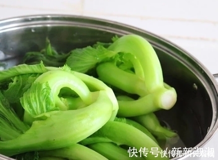 腌制|教你做酸菜,几十年老方法,不加盐就能做,做好酸爽清脆,特开胃