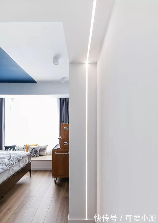 阳台|一家三口住,客厅不放沙发茶几,把阳台抬高,93㎡的家简约漂亮!