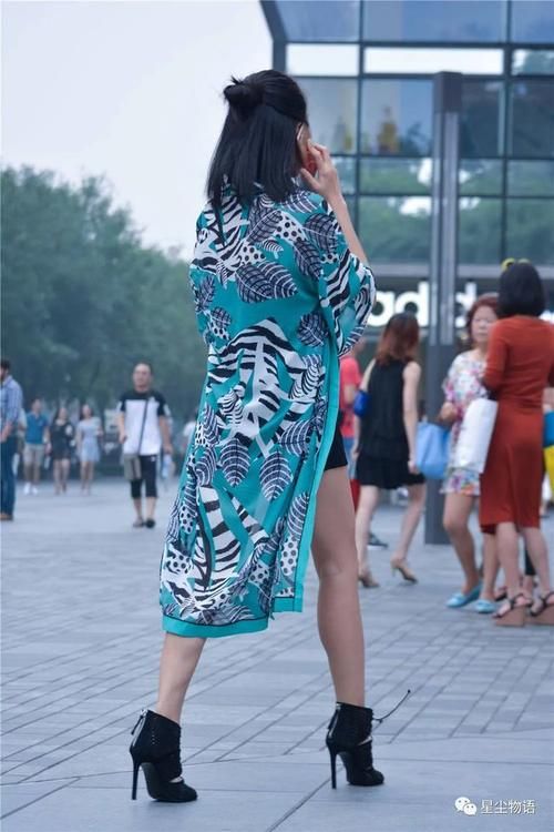 细高跟凉鞋，短靴的风格设计，百搭又时尚的款式