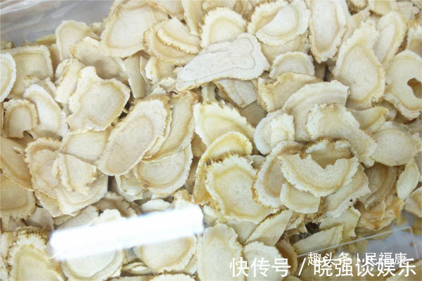 葛根|黄芪泡水加上“它”,女性每天坚持喝,排毒素,补气血,延缓衰老