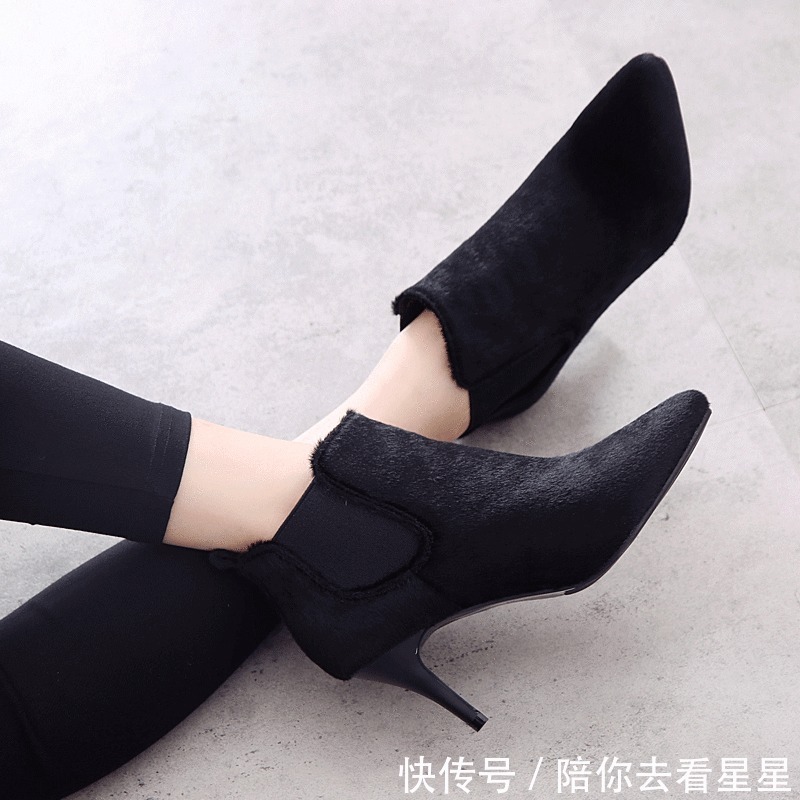 潮味儿 穿上高跟鞋使你的脚显得更纤细,告别臃肿