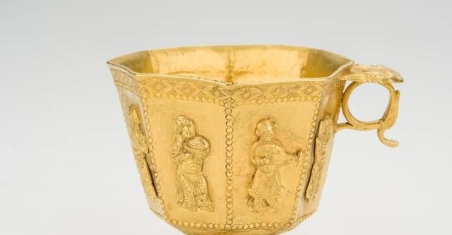 海上丝绸之|我国古代沉船被盗,6.7万件瓷器流失,如今要向别国“借回”展览