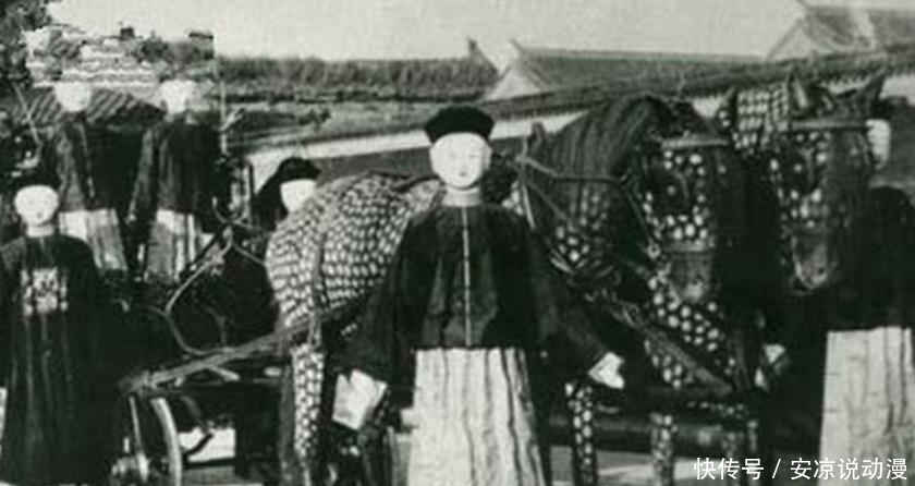德国人|德国人拍摄的慈禧出殡照：场面十分浩大，图3轿夫竟面带笑容