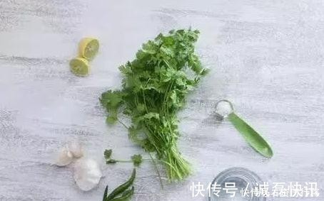 小儿食积 聪明的女人用它护肤，每天煮水喝，细嫩肌肤，可很多人都扔了！