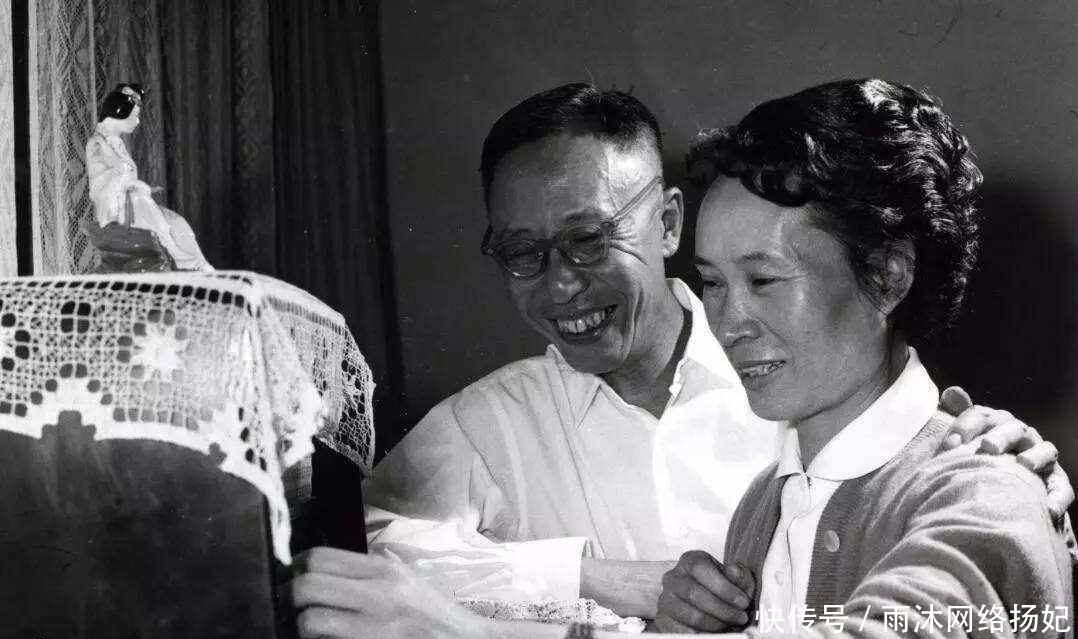 服侍|溥仪晚年看望曾经服侍他的太监，不料他们三个字，让溥仪感到温暖